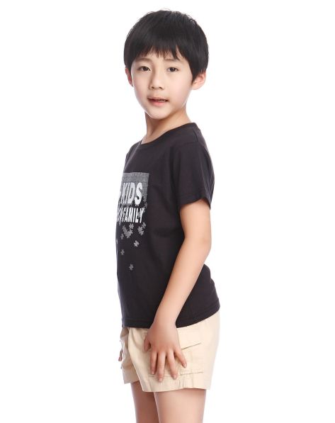 T100男女童混合专场男童黑色拼图TK印圆领衫