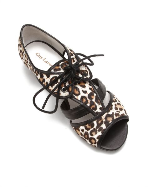 姬龙雪<em>Guy Laroche女鞋</em>专场女款咖啡色时尚豹