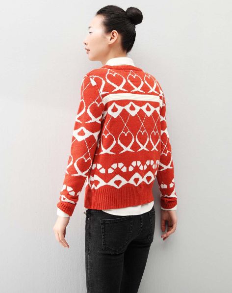 初语女装专场桔红<em>心型</em>图案撞色<em>编织毛衣</em>-唯品