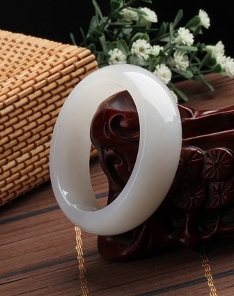 精品羊脂玉手镯