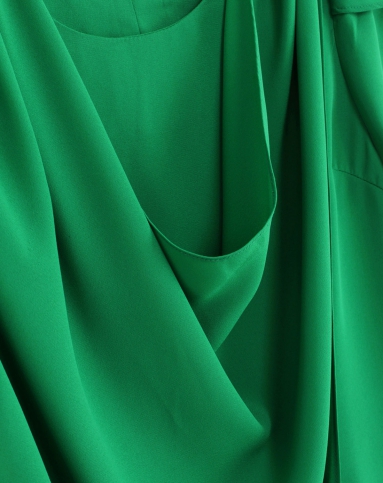 翠绿色短袖圆领修身雪纺衫