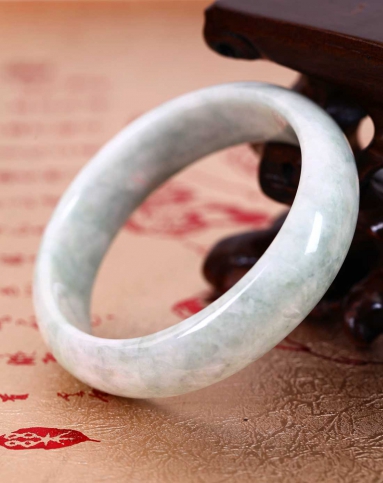 翡翠幸运之星手镯