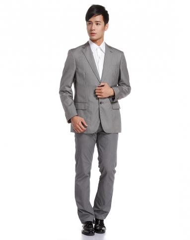 浅灰色翻领成熟商务长袖西装