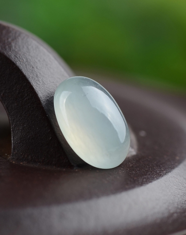 天然翡翠白冰蛋面