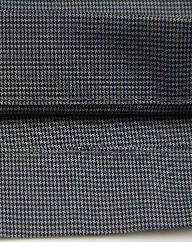 深蓝灰色修身休闲中裤