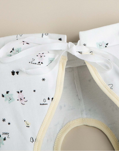 丽儿宝 中性白色小熊与小兔印花绑带开裆裤