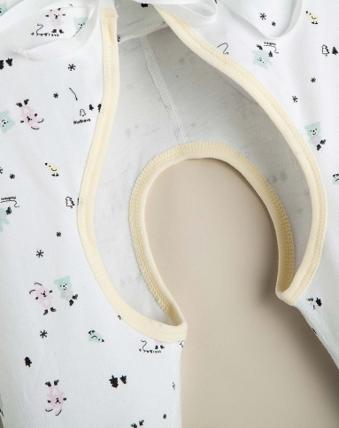 丽儿宝 中性白色小熊与小兔印花绑带开裆裤