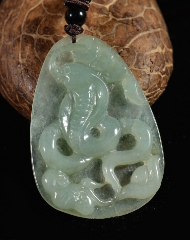 天然a货翡翠冰糯水润蛇生肖吊坠