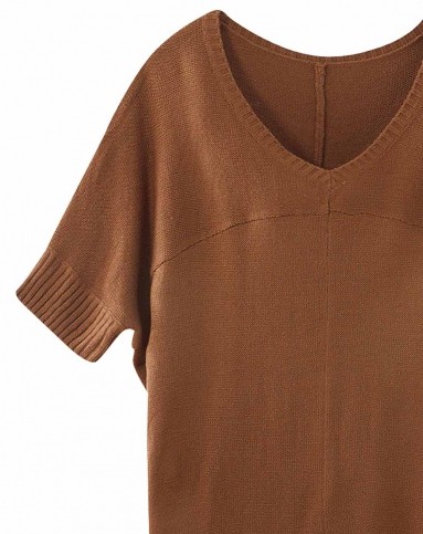 摩卡时光松身舒适针织套衫-咖啡色