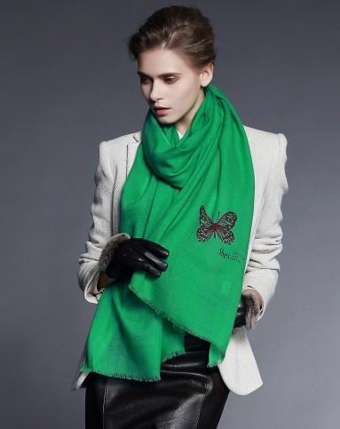 绿色纯色蝴蝶羊毛围巾
