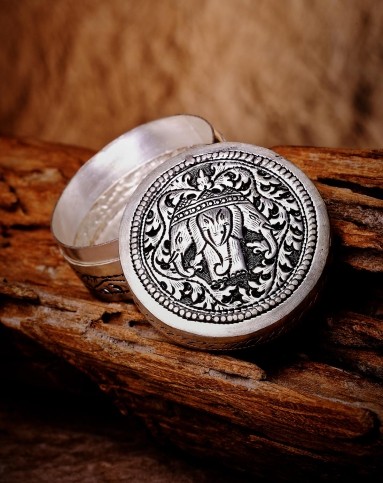 西部普农族原住民女士锡银饰品盒【d款-三头象】