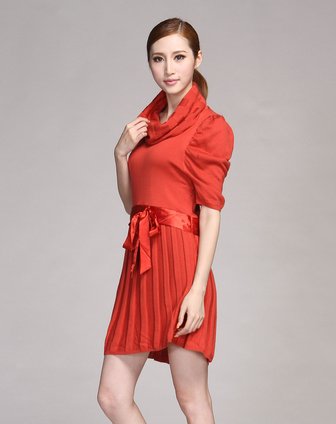 乌红色圆领气质绑带中袖连衣裙